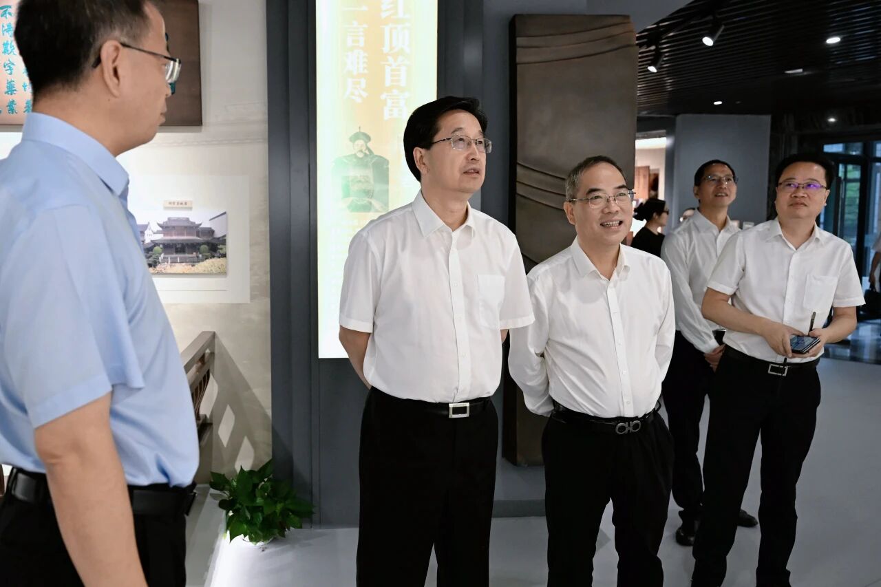 省人大常委会党组书记、副主任陈金彪调研浙江工商大学