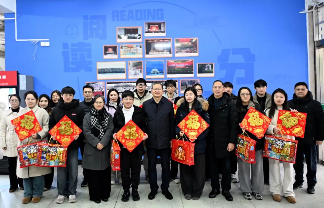 校党委书记傅关福专题部署安全稳定工作，并走访慰问人民武装学院、教工路校区